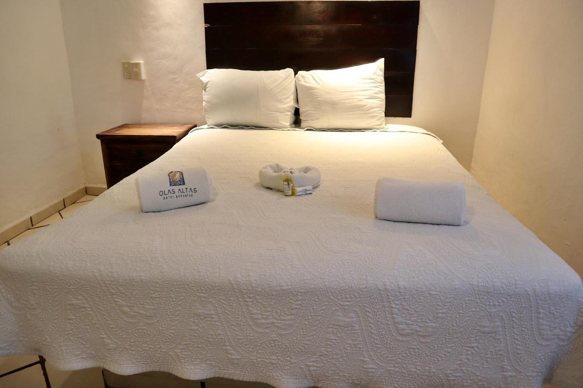 Hotel Olas Altas Бусериас Экстерьер фото