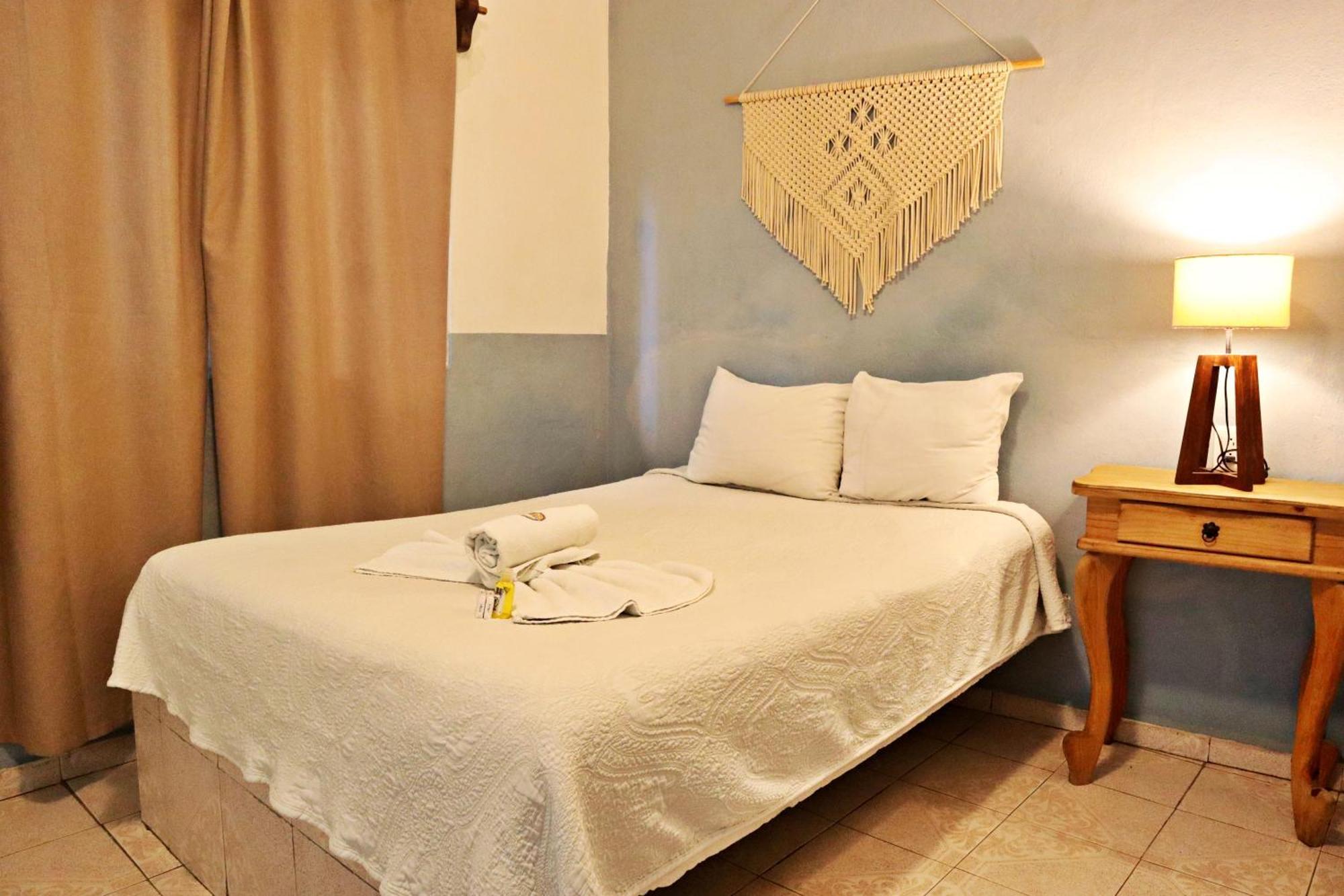 Hotel Olas Altas Бусериас Экстерьер фото